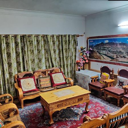 Youthok Guest House Leh Exterior photo