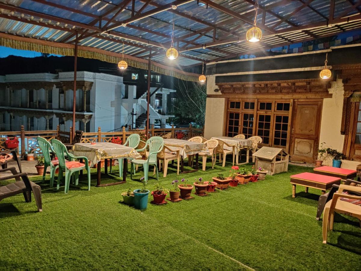 Youthok Guest House Leh Exterior photo