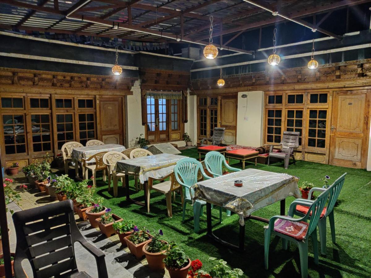 Youthok Guest House Leh Exterior photo