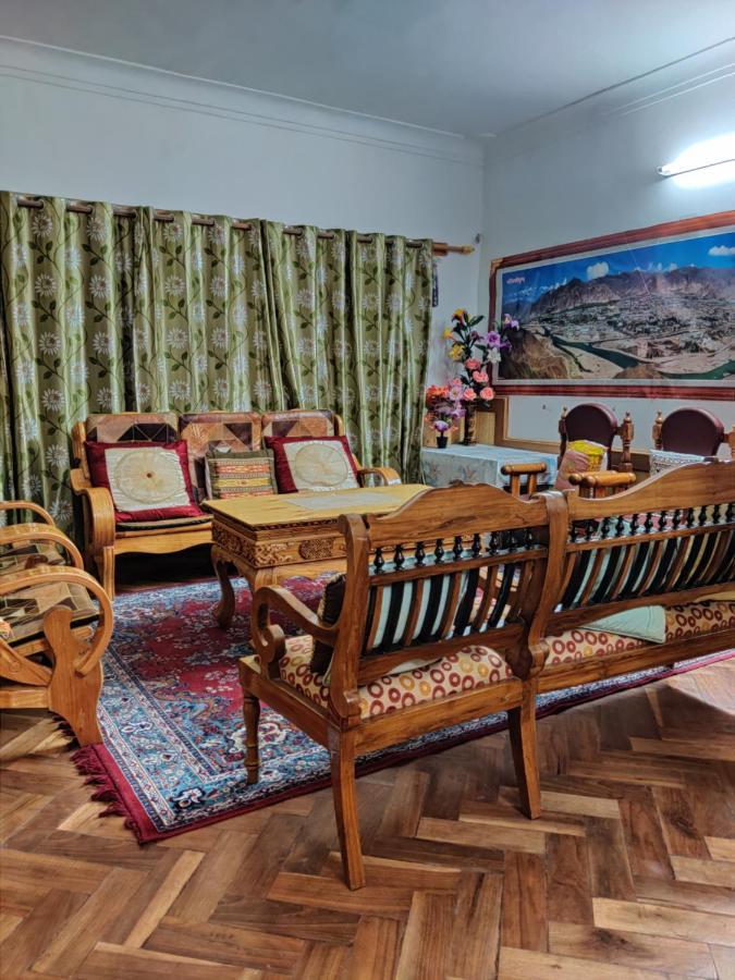 Youthok Guest House Leh Exterior photo