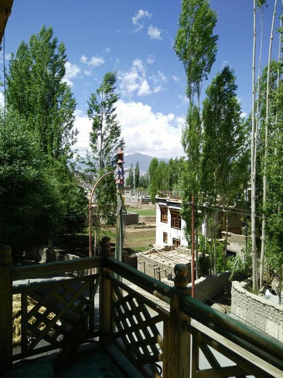 Youthok Guest House Leh Exterior photo
