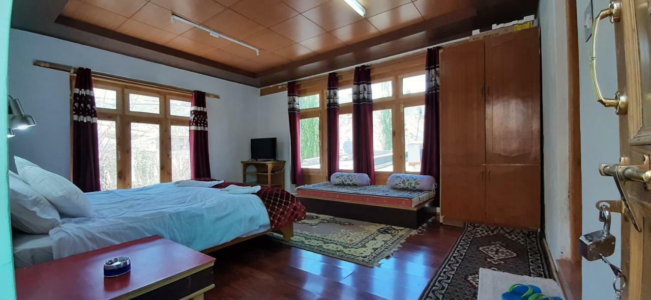 Youthok Guest House Leh Exterior photo